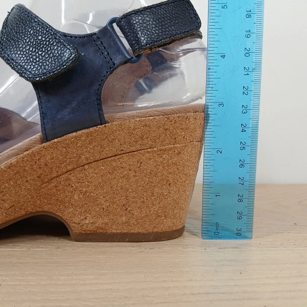 Earth Blue Leather Cork Wedge Sandals Platform Ankle Strap Womens Size 39 8.5-9